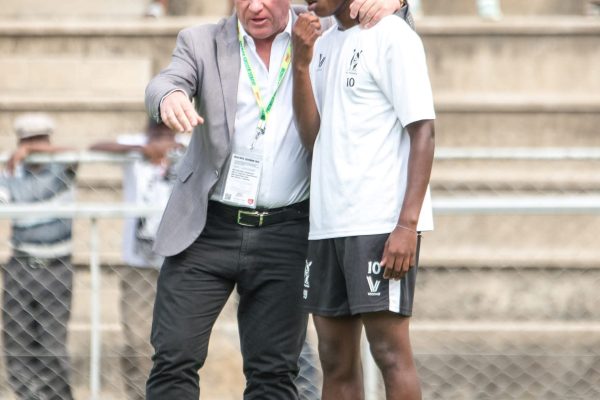 De Jongh Rallies Bosso Family