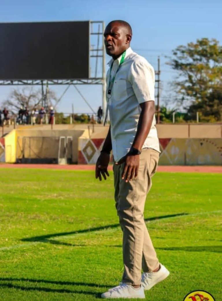 CLEAN-UP ON AISLE FIVE! Talen Vision flushes coach and manager over ‘dirty’ bathtub protest